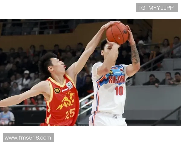 2016年CBA新疆队与广厦队激战回顾精彩瞬间与赛场亮点分析