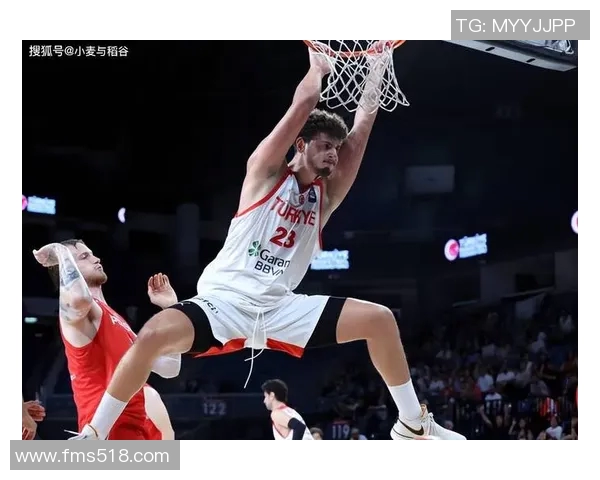 圣保罗与华斯高激战正酣谁能在这场较量中笑到最后